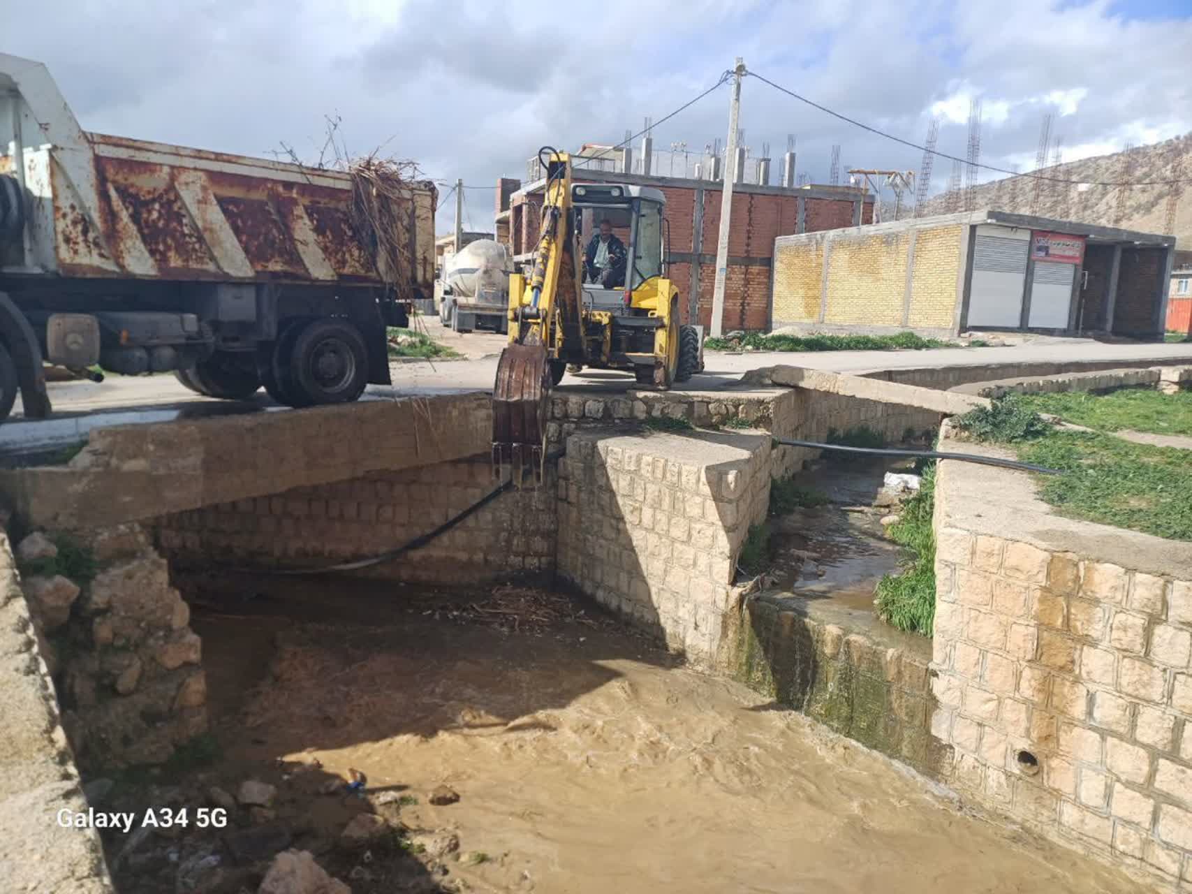 بازدید فرماندار شهرستان چرداول از شهر آسمان آباد